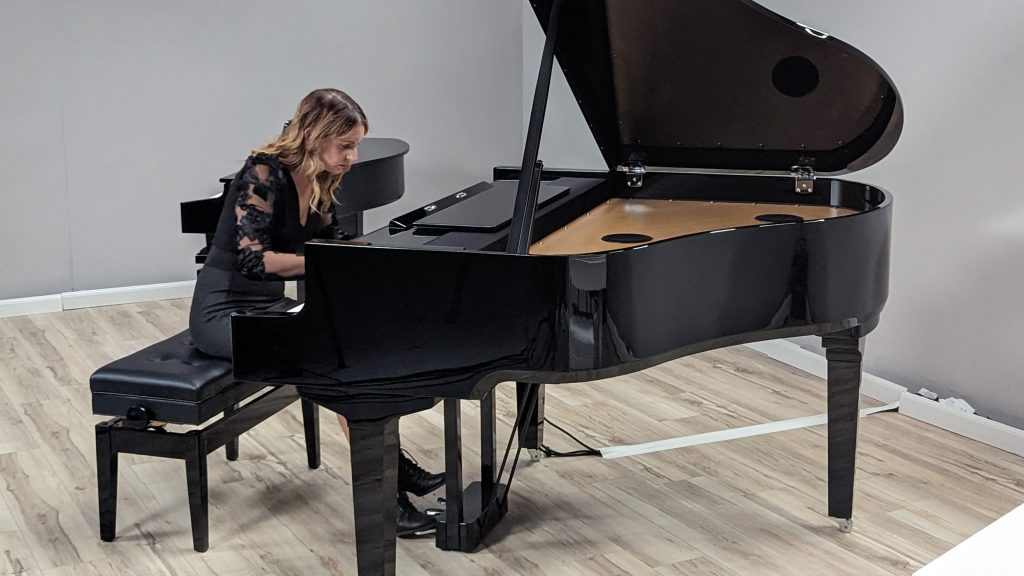 Grand piano livestreaming session